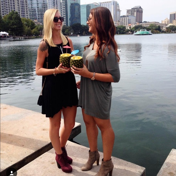 🍃 Sage Green Piko Dress - Picture 1 of 3